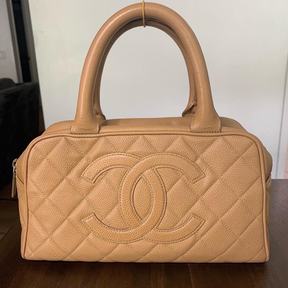 Authentic Chanel mini Boston bag - Picture 2 of 8